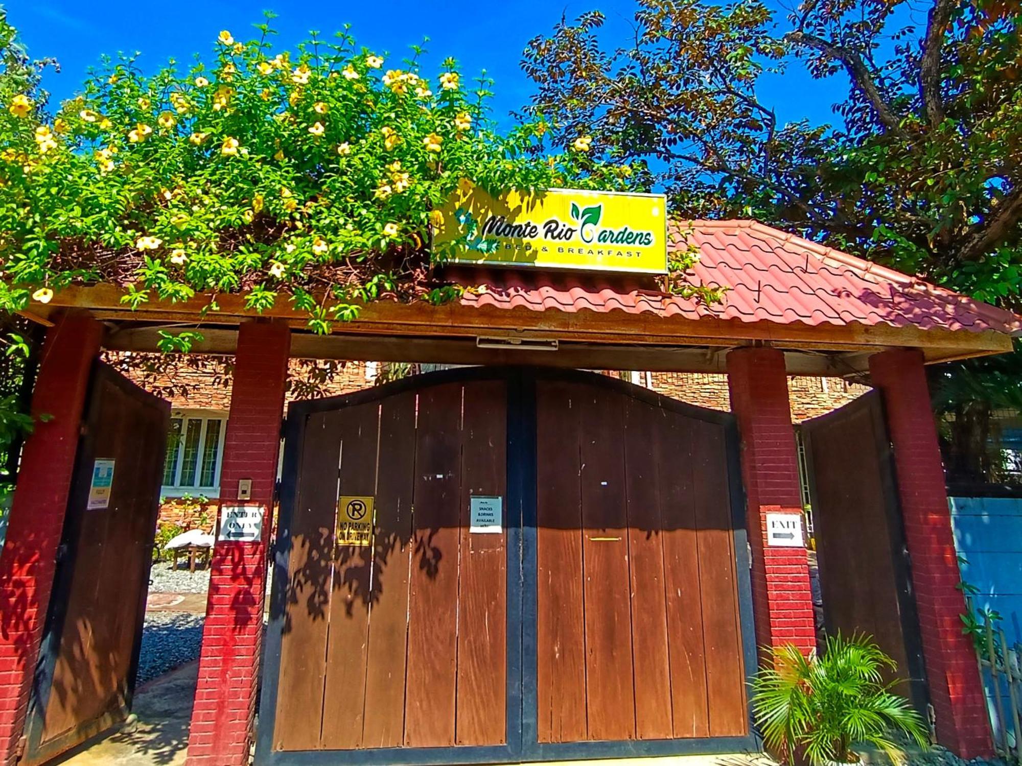 Monte Rio Gardens Bed & Breakfast アラミノス エクステリア 写真